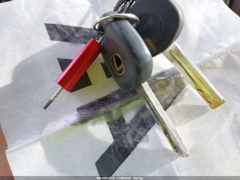 2003 Lexus Es 300 VIN: JTHBF30G236008283 Lot: 43633178