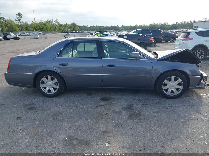 2007 Cadillac Dts V8 VIN: 1G6KD57YX7U163895 Lot: 43633185