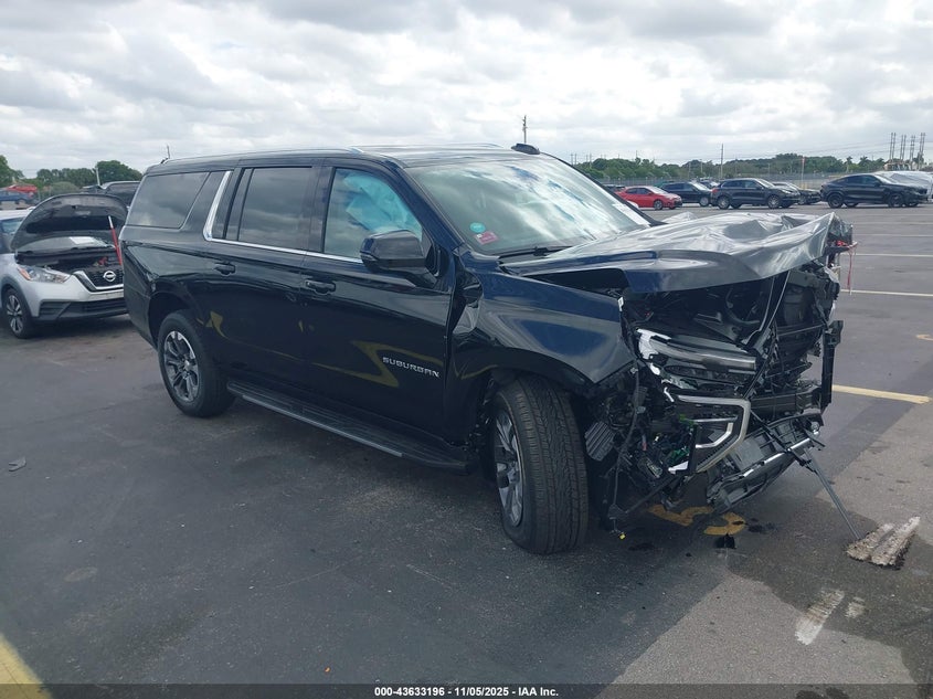 CHEVROLET SUBURBAN 2WD LT