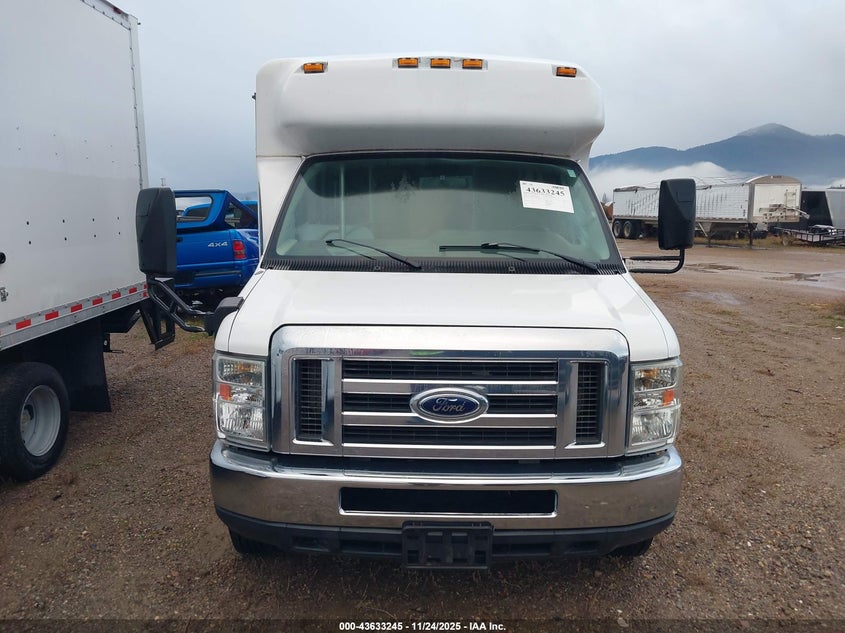 2011 Ford E-350 Cutaway VIN: 1FDEE3FL3B0436184 Lot: 43633245