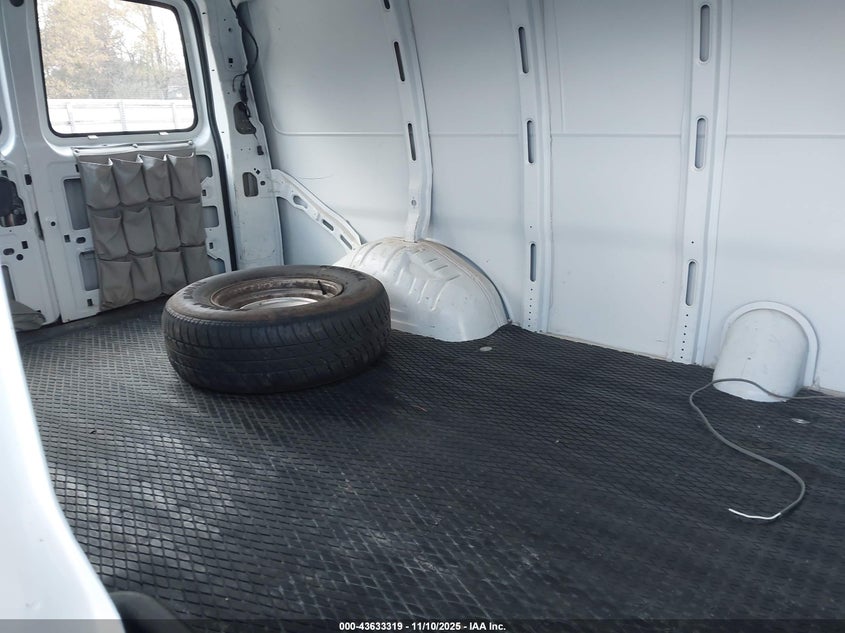 2000 Chevrolet Express VIN: 1GCFG15W4Y1265681 Lot: 43633319