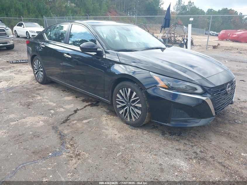 NISSAN ALTIMA SV FWD