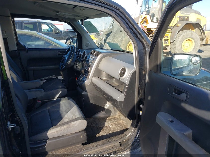 5J6YH18655L002787 2005 HONDA ELEMENT photo no. 5