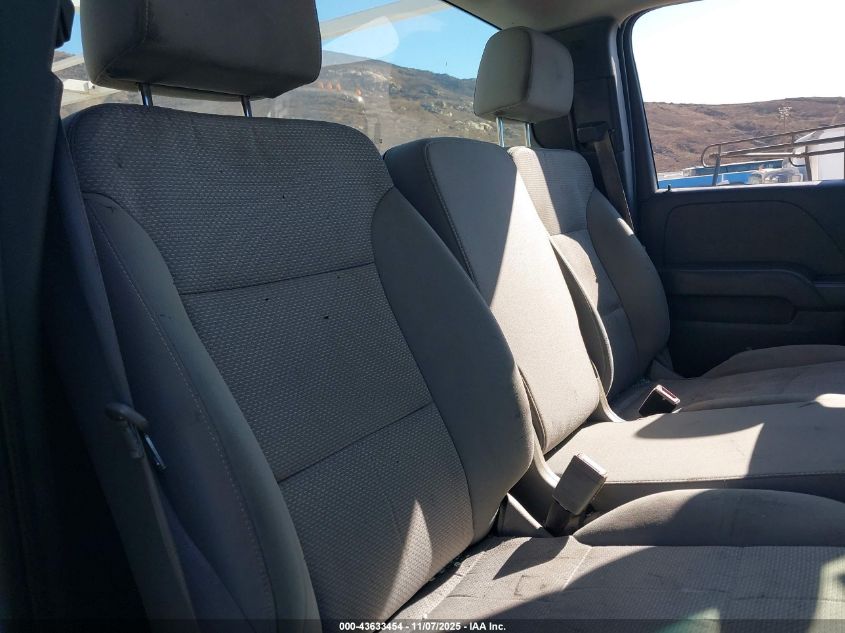 2016 Chevrolet Silverado 3500Hd Chassis Wt VIN: 1GB3CYC81GF111933 Lot: 43633454