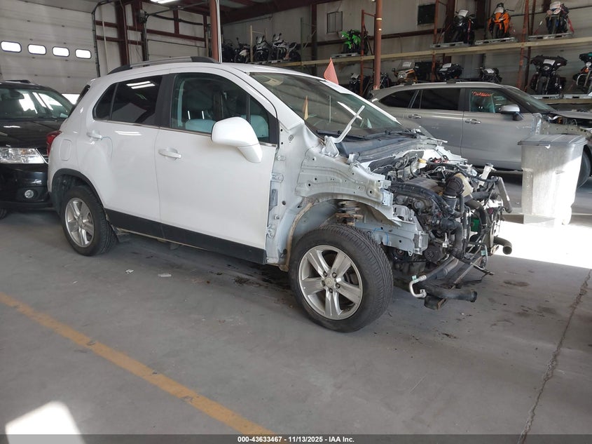 CHEVROLET TRAX FWD LT
