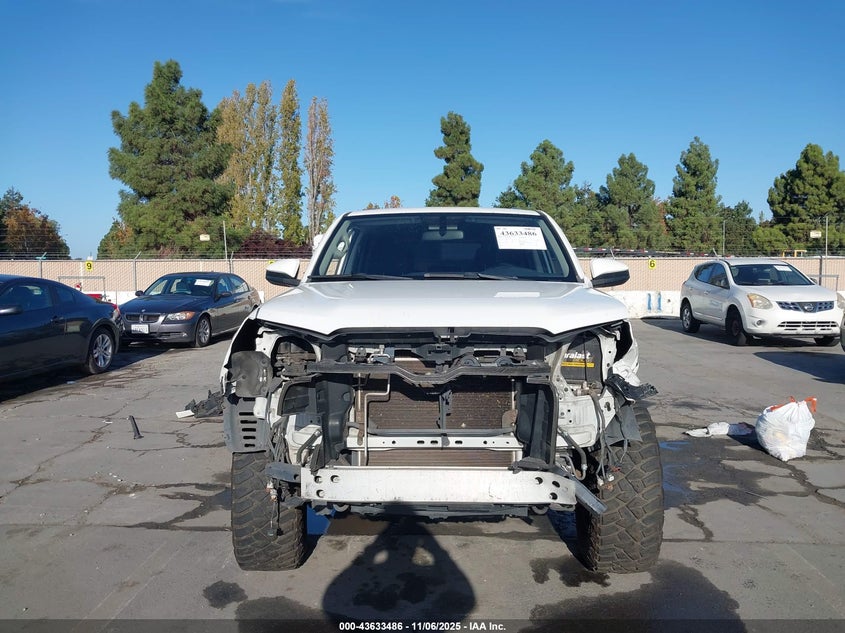 2014 TOYOTA 4RUNNER SR5 - JTEBU5JR5E5182632