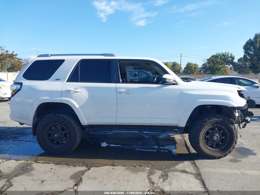 2014 TOYOTA 4RUNNER SR5 - JTEBU5JR5E5182632
