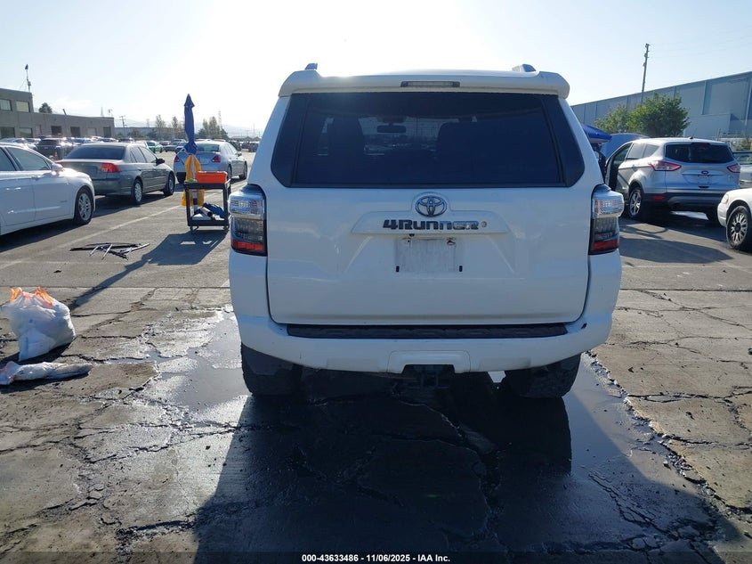 2014 TOYOTA 4RUNNER SR5 - JTEBU5JR5E5182632