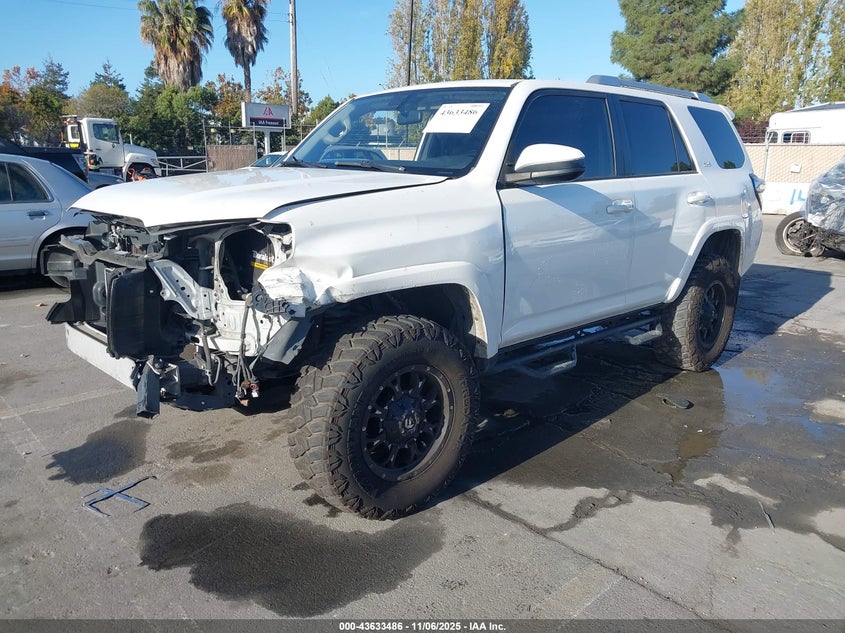 2014 TOYOTA 4RUNNER SR5 - JTEBU5JR5E5182632