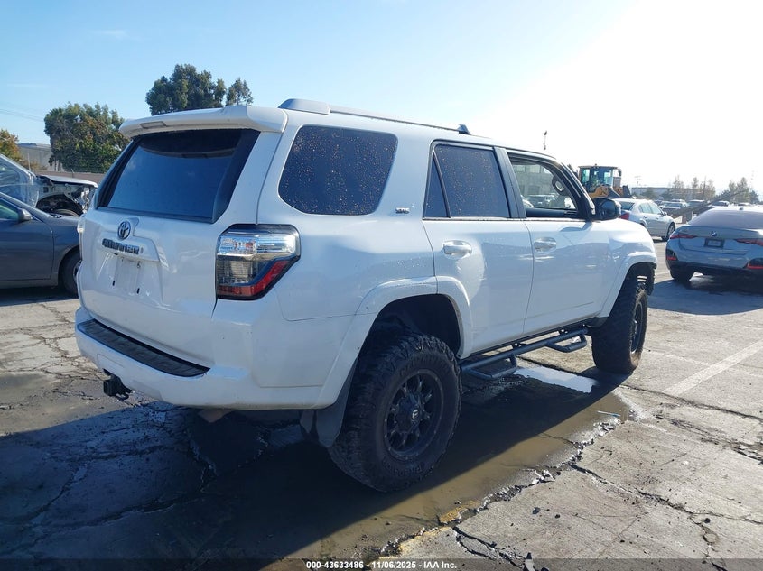 2014 TOYOTA 4RUNNER SR5 - JTEBU5JR5E5182632