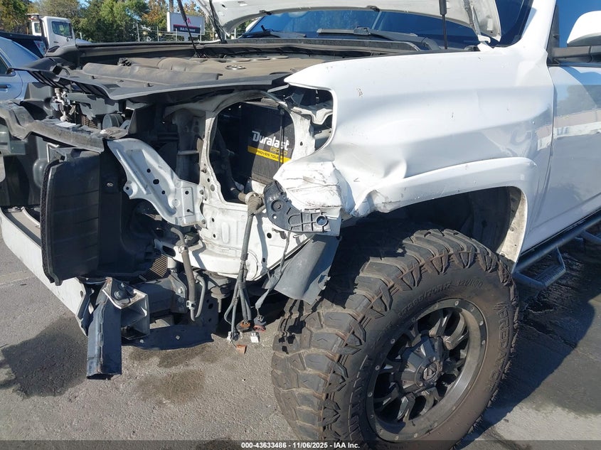 2014 TOYOTA 4RUNNER SR5 - JTEBU5JR5E5182632