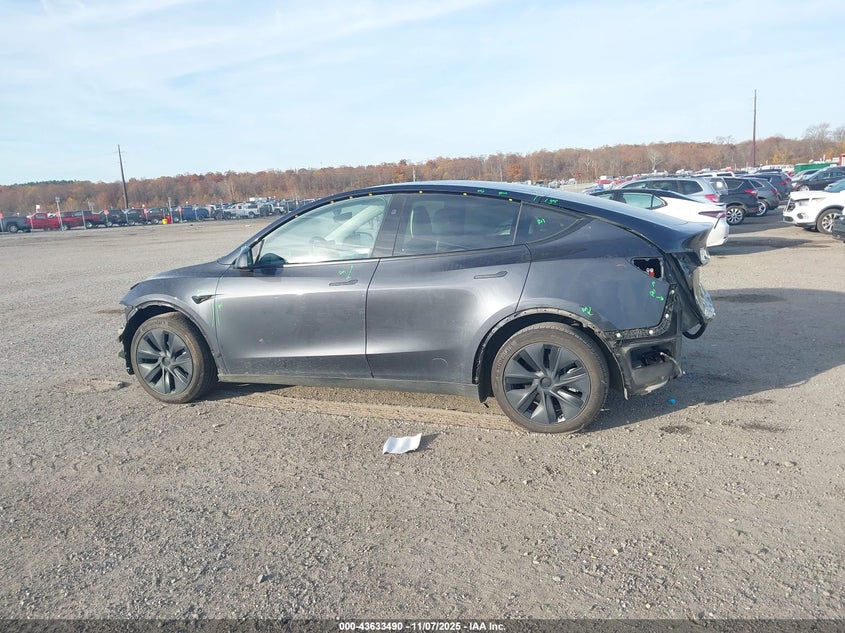 2024 Tesla Model Y Long Range Dual Motor All-Wheel Drive VIN: 7SAYGAEEXRF176838 Lot: 43633490