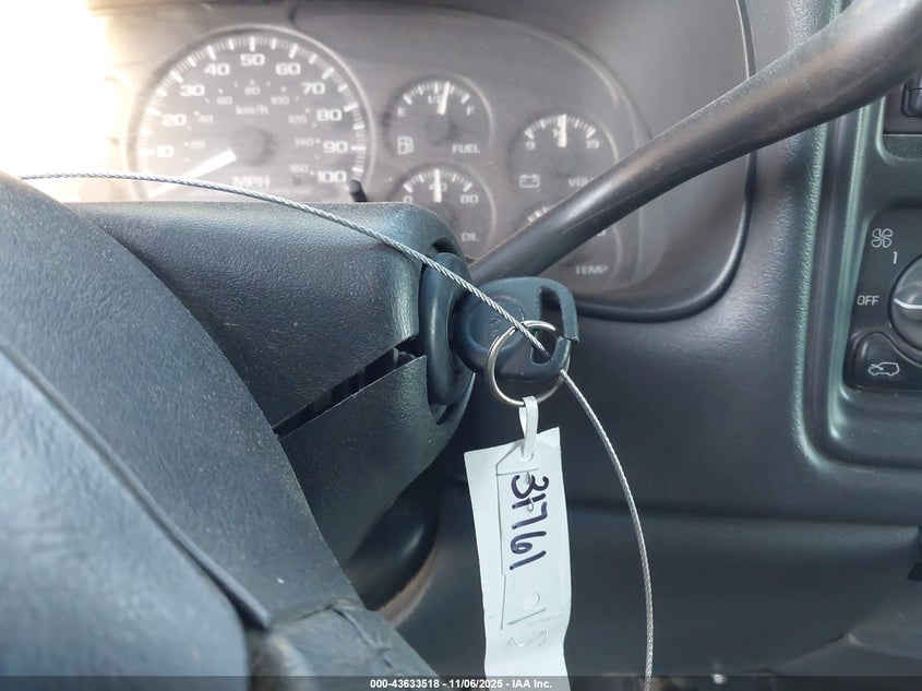 2002 GMC Sierra 1500Hd Sle VIN: 1GTGK13U52F177964 Lot: 43633518