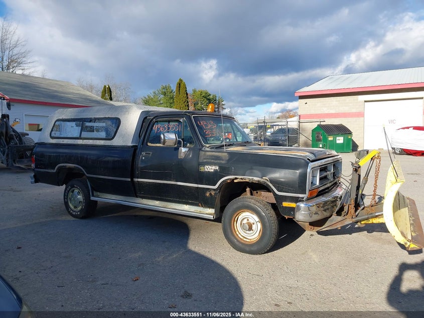 1990 Dodge W-Series W150S VIN: 1B7HM06X0LS704638 Lot: 43633551