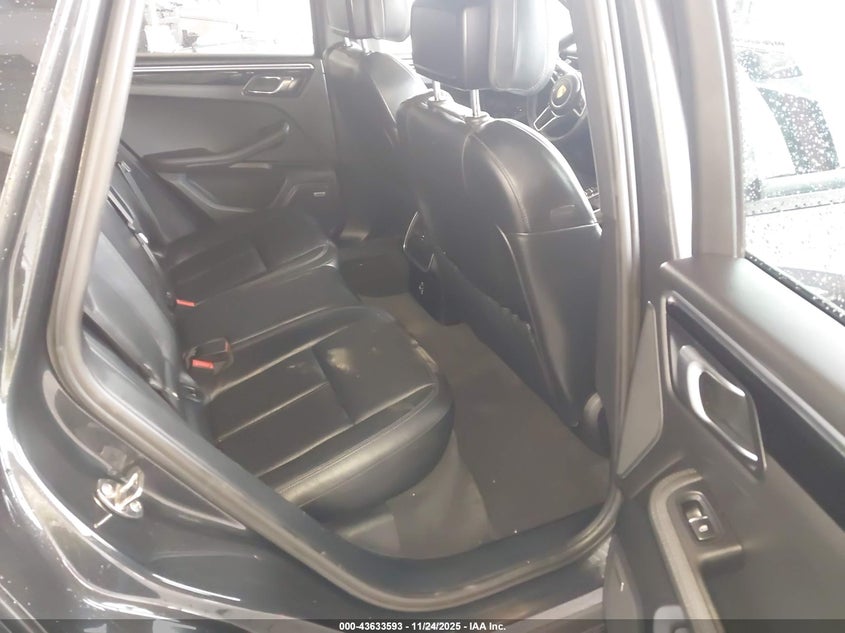 VIN WP1AA2A53MLB11815 2021 PORSCHE MACAN