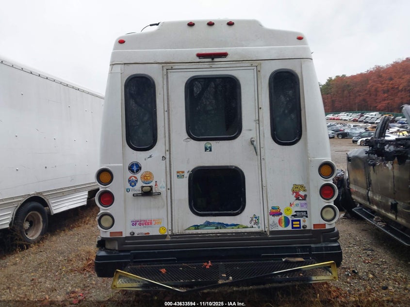 2003 Ford E-350 Cutaway Standard VIN: 1FDWE35F63HB88082 Lot: 43633594