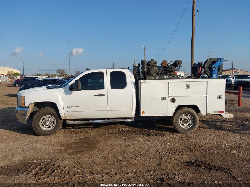 2010 Chevrolet Silverado 2500Hd Lt VIN: 1GC5KXBG8AZ235942 Lot: 43633642