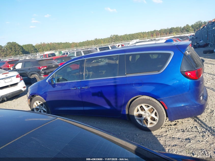 2018 Chrysler Pacifica Touring Plus VIN: 2C4RC1FG2JR227982 Lot: 43633650