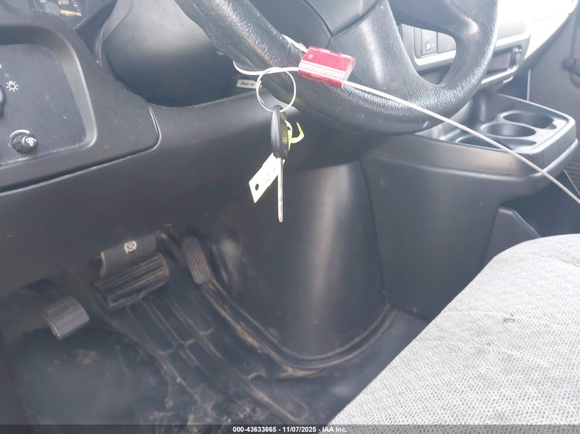 2004 Chevrolet Express VIN: 1GCHG39U141100288 Lot: 43633665