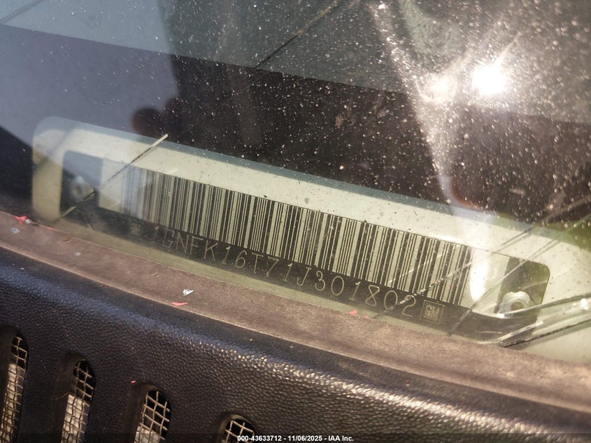 2001 Chevrolet Suburban 1500 Ls VIN: 1GNFK16T71J301802 Lot: 43633712