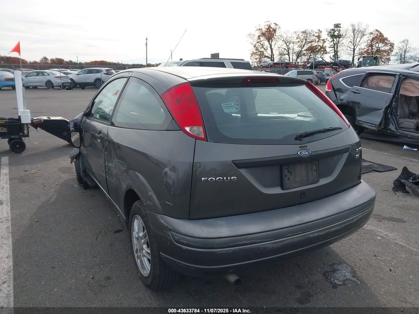 3FAFP31N75R146071 2005 FORD FOCUS photo no. 3
