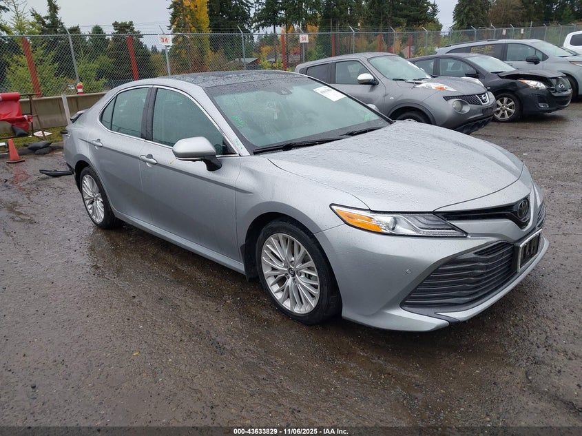 TOYOTA CAMRY XLE V6