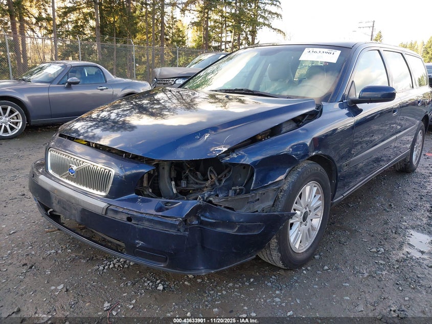 2004 Volvo V70 2.4 VIN: YV1SW61T542388169 Lot: 43633901