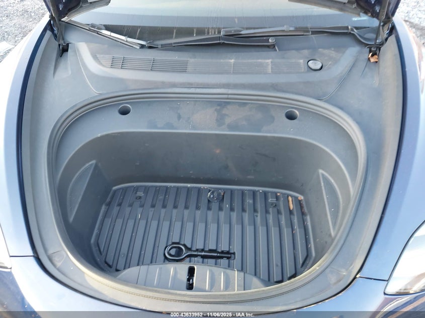2023 Tesla Model 3 Rear-Wheel Drive VIN: 5YJ3E1EAXPF581153 Lot: 43633952