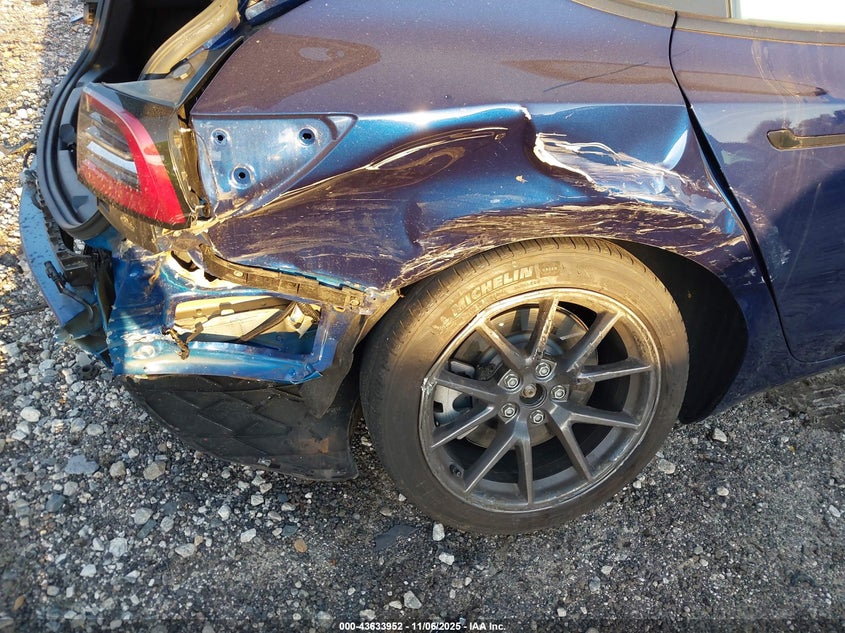 2023 Tesla Model 3 Rear-Wheel Drive VIN: 5YJ3E1EAXPF581153 Lot: 43633952