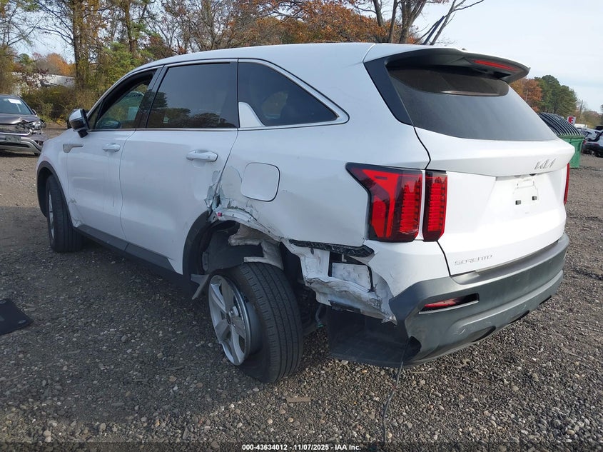 2023 KIA SORENTO auction photo 3