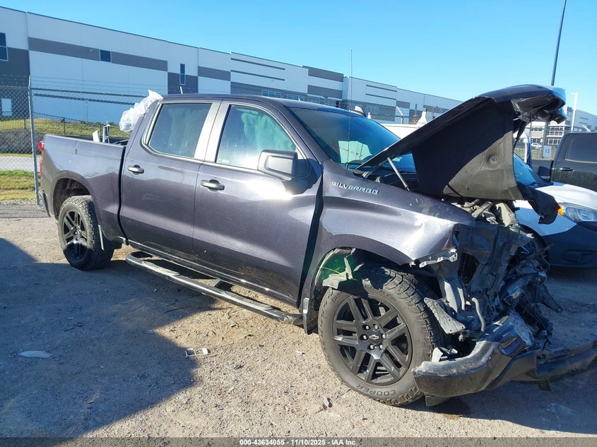 CHEVROLET SILVERADO 1500 2WD SHORT BED CUSTOM