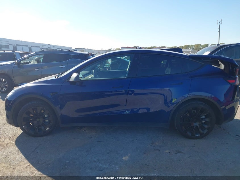 2022 Tesla Model Y Long Range Dual Motor All-Wheel Drive VIN: 7SAYGDEE3NA002120 Lot: 43634081