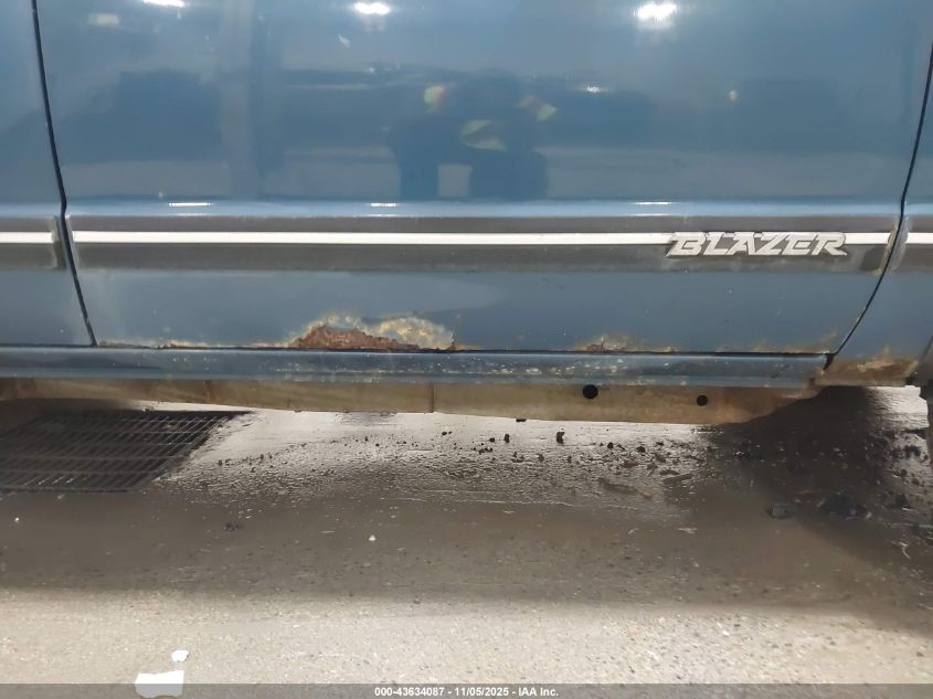 1994 Chevrolet Blazer S10 VIN: 1GNDT13W6R2157605 Lot: 43634087