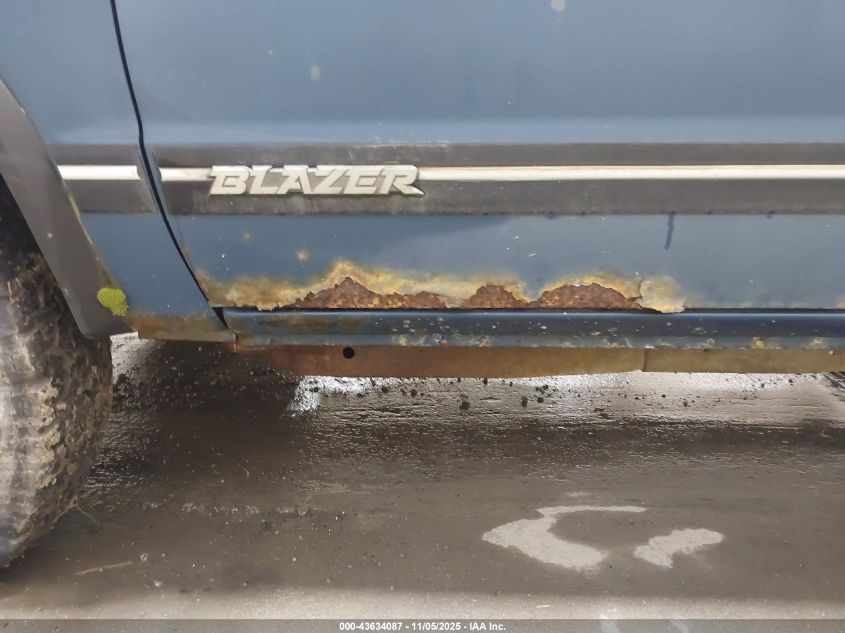 1994 Chevrolet Blazer S10 VIN: 1GNDT13W6R2157605 Lot: 43634087