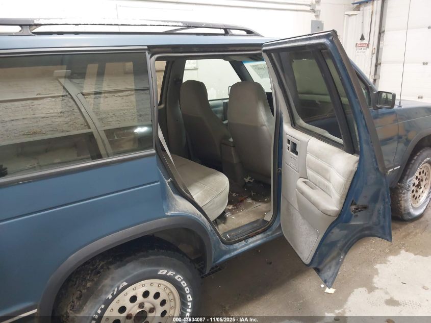 1994 Chevrolet Blazer S10 VIN: 1GNDT13W6R2157605 Lot: 43634087