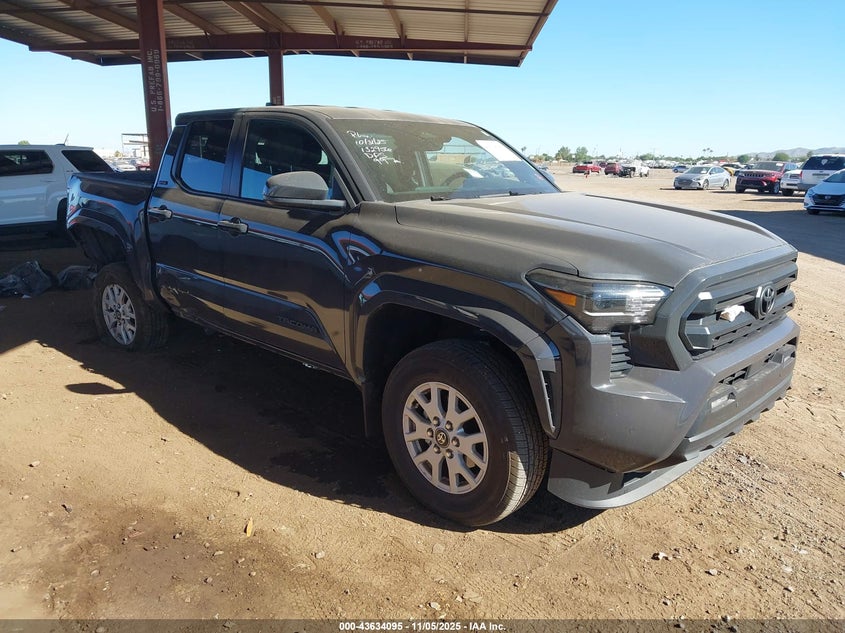 TOYOTA TACOMA SR5