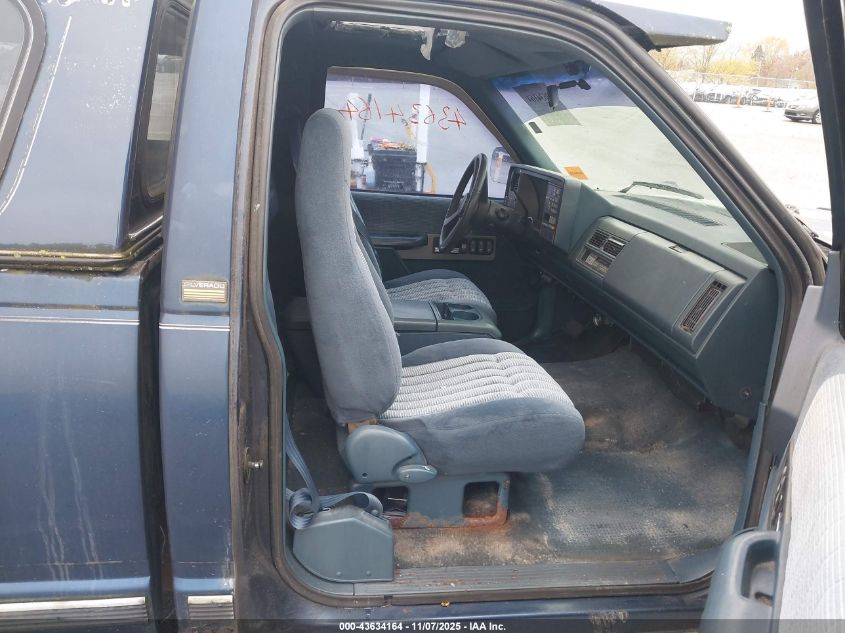 1994 Chevrolet Gmt-400 C1500 VIN: 1GCEC14K7RE174677 Lot: 43634164