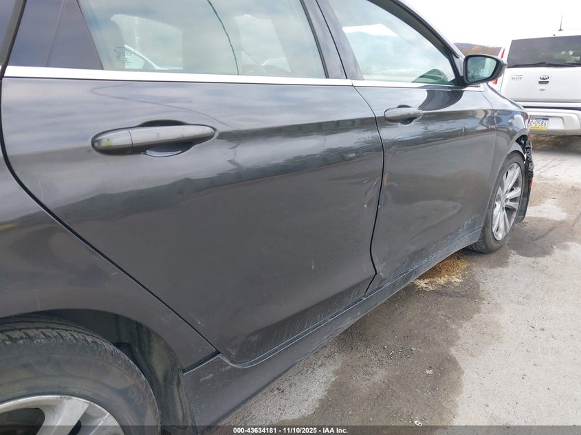 2015 Chrysler 200 Limited VIN: 1C3CCCAB1FN570305 Lot: 43634181