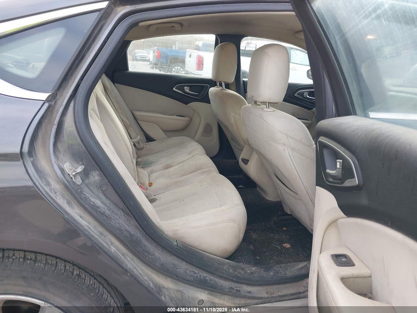 2015 Chrysler 200 Limited VIN: 1C3CCCAB1FN570305 Lot: 43634181