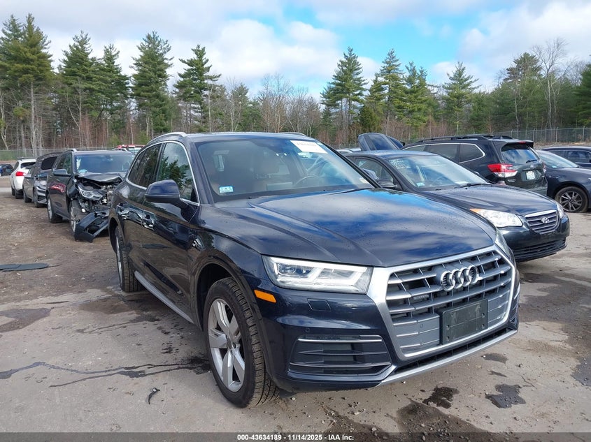 AUDI Q5 2.0T PREMIUM/2.0T TECH PREMIUM