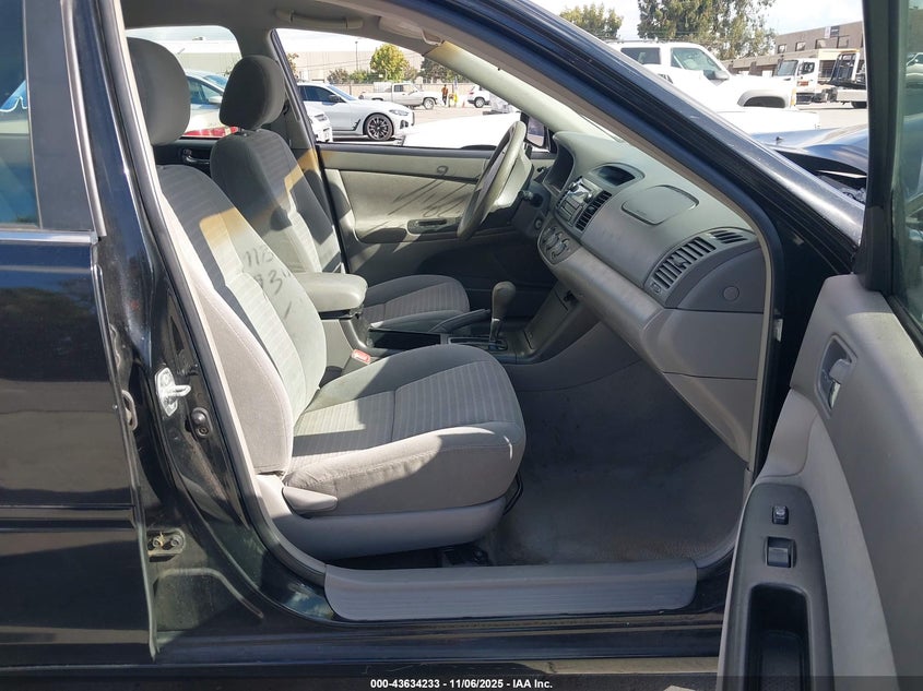 4T1BF32K45U619039 2005 TOYOTA CAMRY photo no. 5