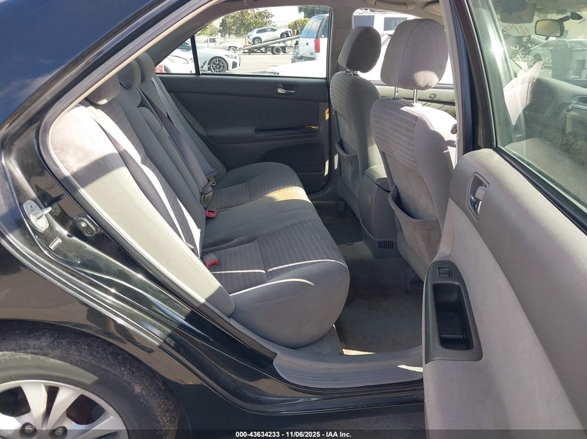 4T1BF32K45U619039 2005 TOYOTA CAMRY photo no. 8