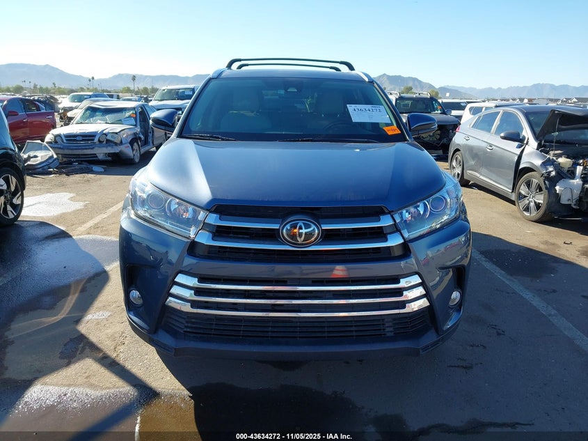 2017 TOYOTA HIGHLANDER LIMITED 5TDDZRFH5HS427384