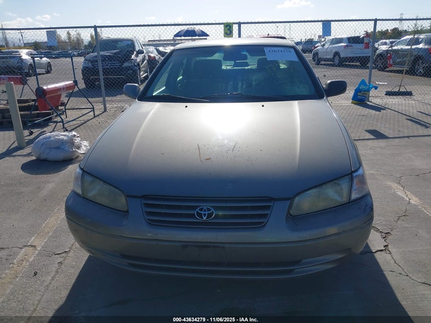 1999 Toyota Camry Le VIN: 4T1BG28K0XU520753 Lot: 43634279