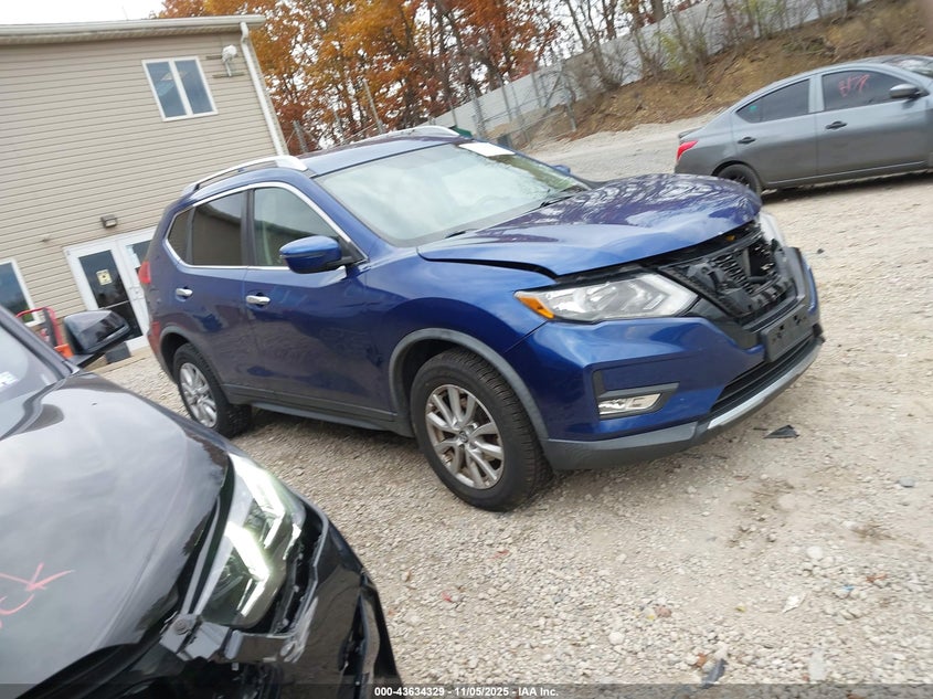 2017 NISSAN ROGUE SV - KNMAT2MV0HP601635