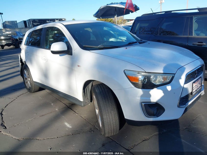 MITSUBISHI OUTLANDER SPORT ES