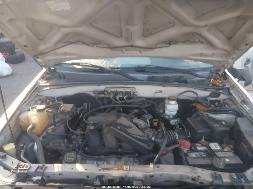1FMCU03198KB76479 2008 FORD ESCAPE photo no. 10