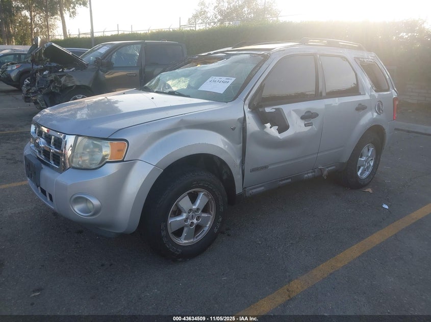 1FMCU03198KB76479 2008 FORD ESCAPE photo no. 2