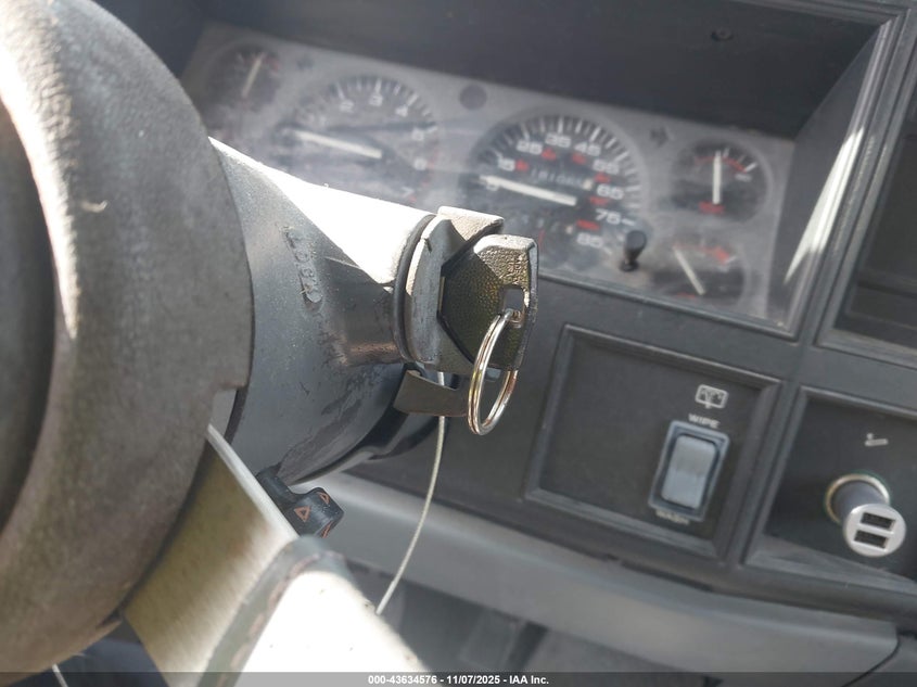 1994 Jeep Cherokee Sport VIN: 1J4FJ68SXRL239366 Lot: 43634576