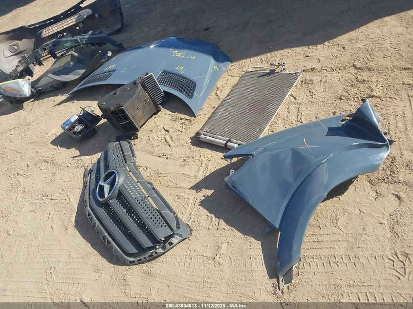 2018 Mercedes-Benz Sprinter 2500 Standard Roof V6 VIN: WD3PE7CD9JP633090 Lot: 43634613